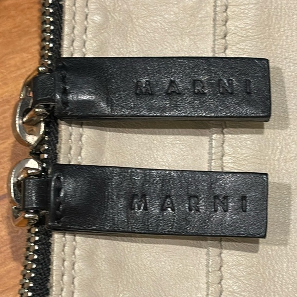 MARNI HOBO TOTE BAG SIDE CINCH SAND & BLACK LEATHER ZIP CLOSURE BOHO ITALY LUX🖤 - Picture 16 of 17